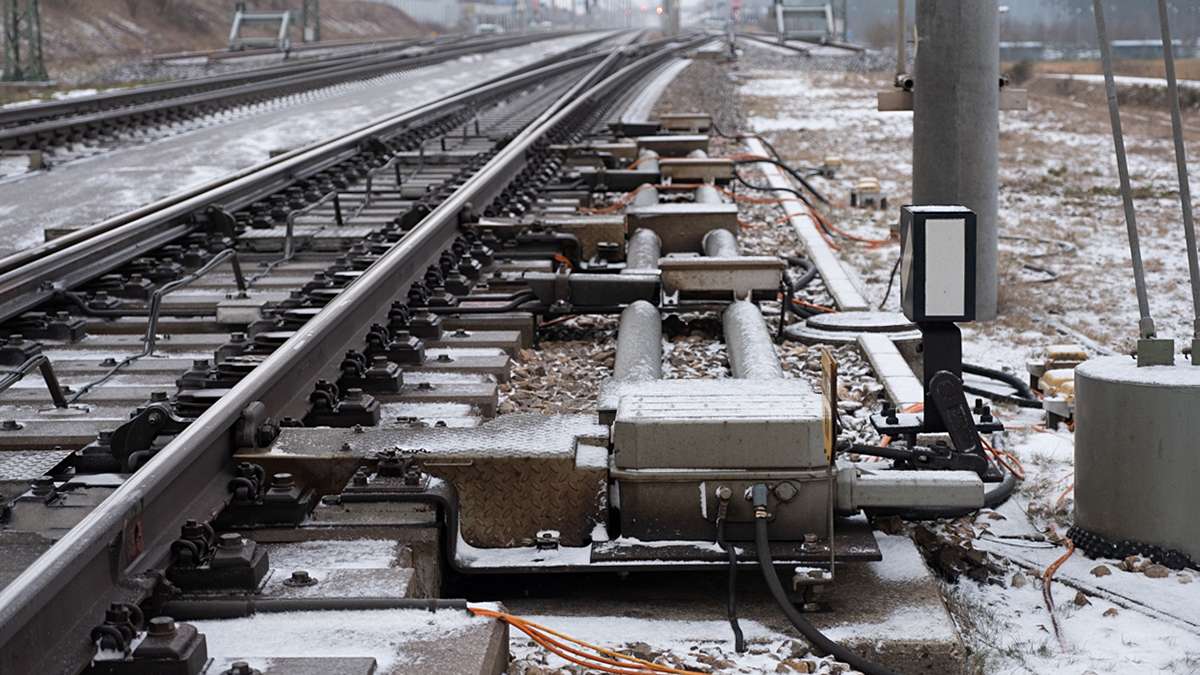 Railway Point heaters Lightning protection by DEHN