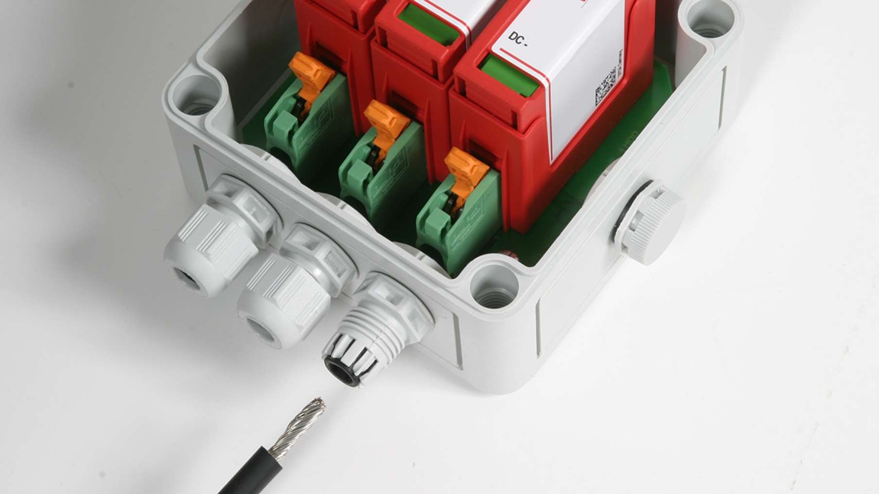 protect-residential-rooftop-pv-systems-against-lightning