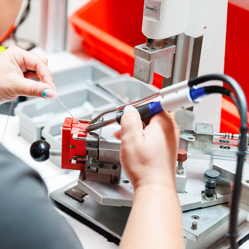 Precision assembly workstation